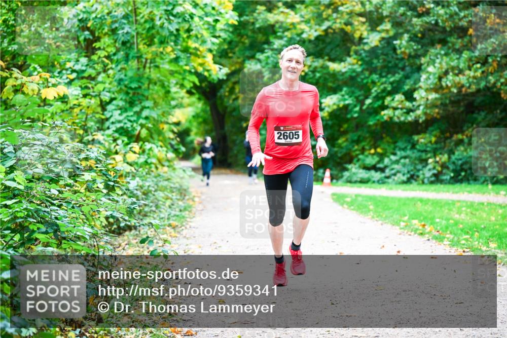 12.10.2025 - Bramfelder Halbmarathon 2025 Dr. Thomas Lammeyer http://msf.ph/oto/9359341 12.10.2025 11:07:49 Laufen 2605 meine-sportfotos.de