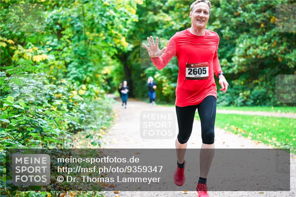 12.10.2025 - Bramfelder Halbmarathon 2025 Dr. Thomas Lammeyer http://msf.ph/oto/9359347 12.10.2025 11:07:50 Laufen 34, 2605 meine-sportfotos.de