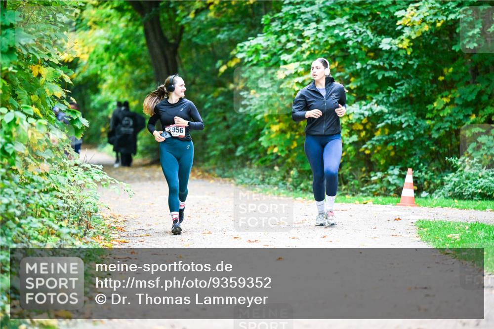 12.10.2025 - Bramfelder Halbmarathon 2025 Dr. Thomas Lammeyer http://msf.ph/oto/9359352 12.10.2025 11:07:53 Laufen 2956 meine-sportfotos.de