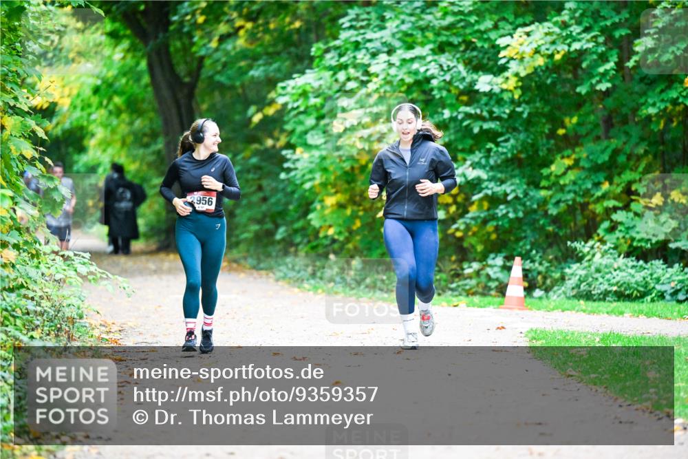 12.10.2025 - Bramfelder Halbmarathon 2025 Dr. Thomas Lammeyer http://msf.ph/oto/9359357 12.10.2025 11:07:54 Laufen 2956, 1 meine-sportfotos.de