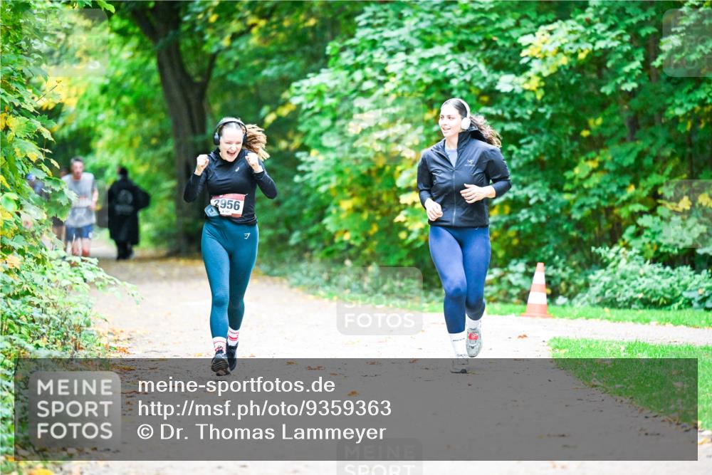 12.10.2025 - Bramfelder Halbmarathon 2025 Dr. Thomas Lammeyer http://msf.ph/oto/9359363 12.10.2025 11:07:55 Laufen 2956 meine-sportfotos.de