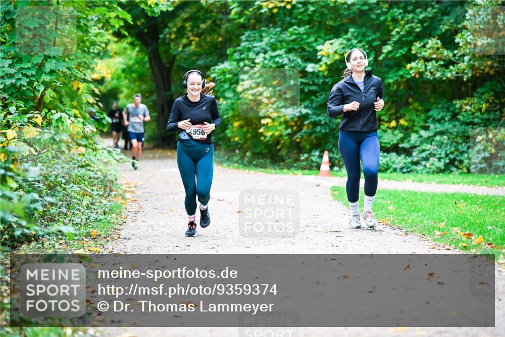 12.10.2025 - Bramfelder Halbmarathon 2025 Dr. Thomas Lammeyer http://msf.ph/oto/9359374 12.10.2025 11:07:57 Laufen 956 meine-sportfotos.de