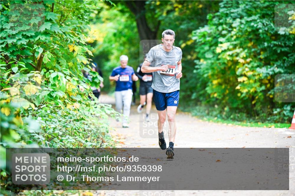 12.10.2025 - Bramfelder Halbmarathon 2025 Dr. Thomas Lammeyer http://msf.ph/oto/9359398 12.10.2025 11:08:03 Laufen 71 meine-sportfotos.de