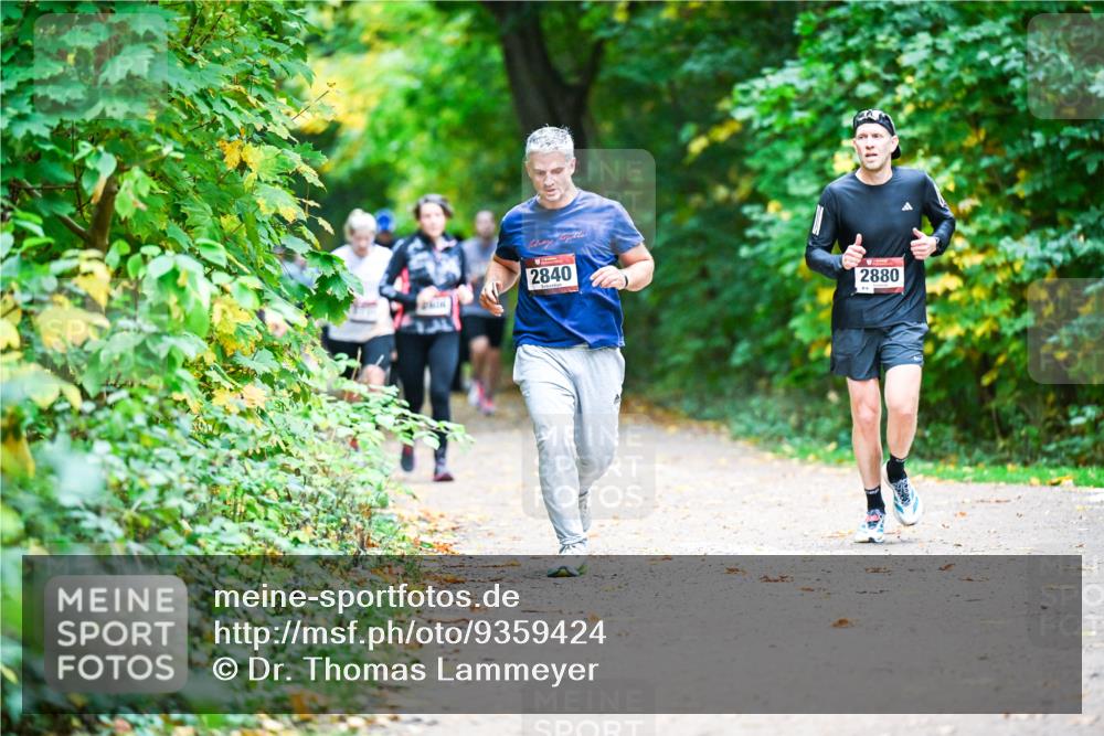 12.10.2025 - Bramfelder Halbmarathon 2025 Dr. Thomas Lammeyer http://msf.ph/oto/9359424 12.10.2025 11:08:07 Laufen 2840, 2880 meine-sportfotos.de