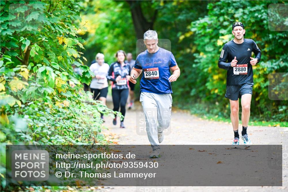 12.10.2025 - Bramfelder Halbmarathon 2025 Dr. Thomas Lammeyer http://msf.ph/oto/9359430 12.10.2025 11:08:08 Laufen 12, 2840, 2880 meine-sportfotos.de