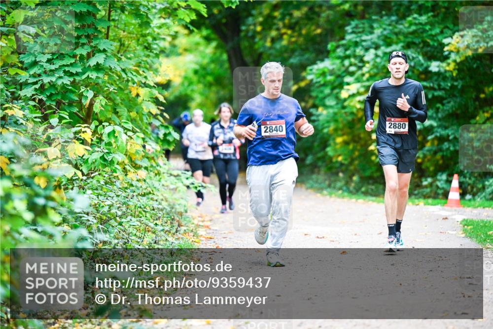 12.10.2025 - Bramfelder Halbmarathon 2025 Dr. Thomas Lammeyer http://msf.ph/oto/9359437 12.10.2025 11:08:09 Laufen 2840, 2880 meine-sportfotos.de