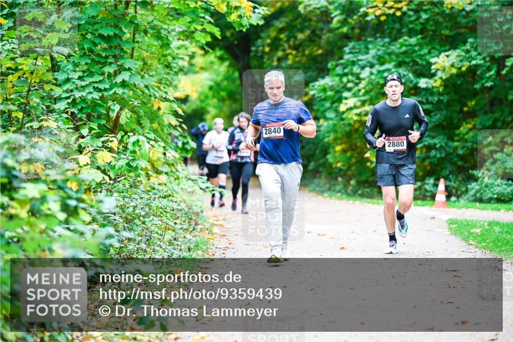 12.10.2025 - Bramfelder Halbmarathon 2025 Dr. Thomas Lammeyer http://msf.ph/oto/9359439 12.10.2025 11:08:10 Laufen 2840, 2880 meine-sportfotos.de