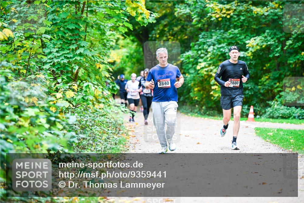 12.10.2025 - Bramfelder Halbmarathon 2025 Dr. Thomas Lammeyer http://msf.ph/oto/9359441 12.10.2025 11:08:10 Laufen 2840, 2880 meine-sportfotos.de