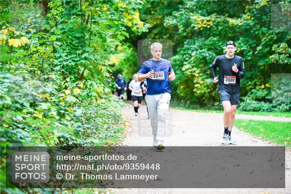 12.10.2025 - Bramfelder Halbmarathon 2025 Dr. Thomas Lammeyer http://msf.ph/oto/9359448 12.10.2025 11:08:11 Laufen 2840, 2880 meine-sportfotos.de