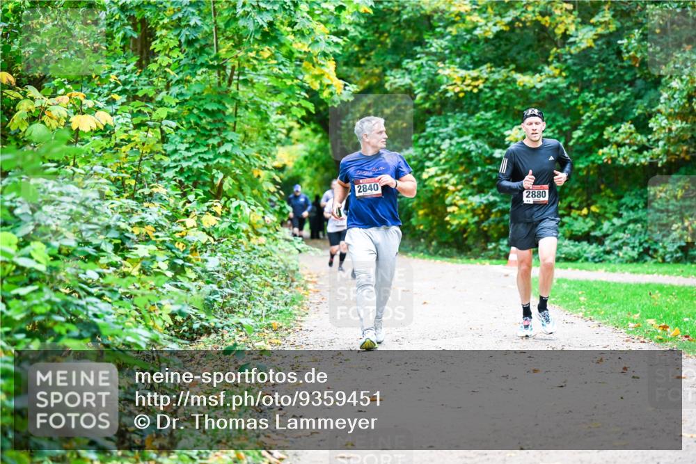 12.10.2025 - Bramfelder Halbmarathon 2025 Dr. Thomas Lammeyer http://msf.ph/oto/9359451 12.10.2025 11:08:11 Laufen 2840, 220, 2880 meine-sportfotos.de