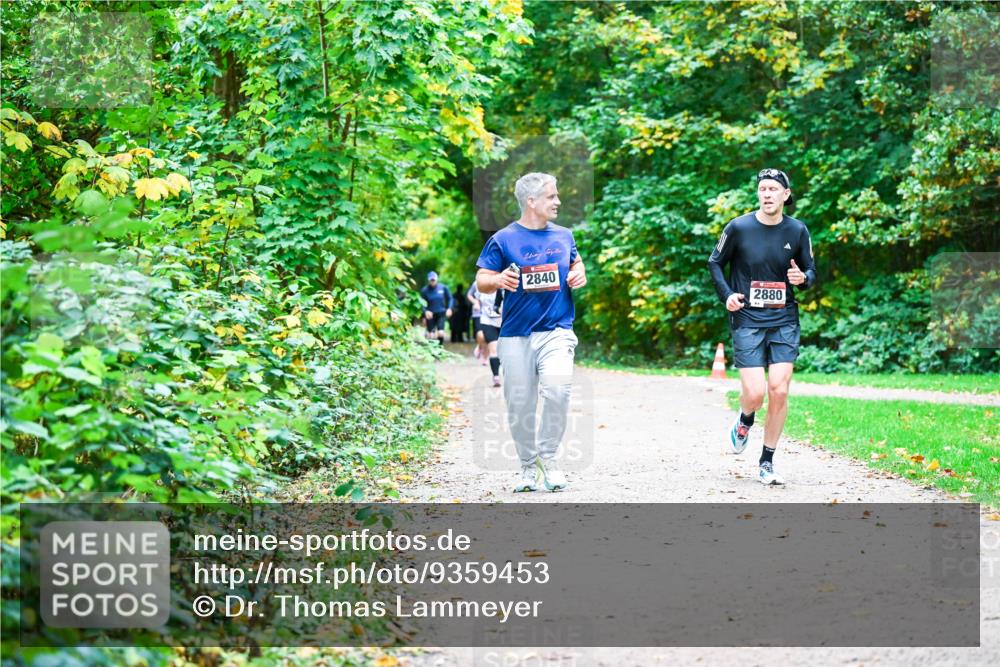 12.10.2025 - Bramfelder Halbmarathon 2025 Dr. Thomas Lammeyer http://msf.ph/oto/9359453 12.10.2025 11:08:11 Laufen 2840, 2880 meine-sportfotos.de