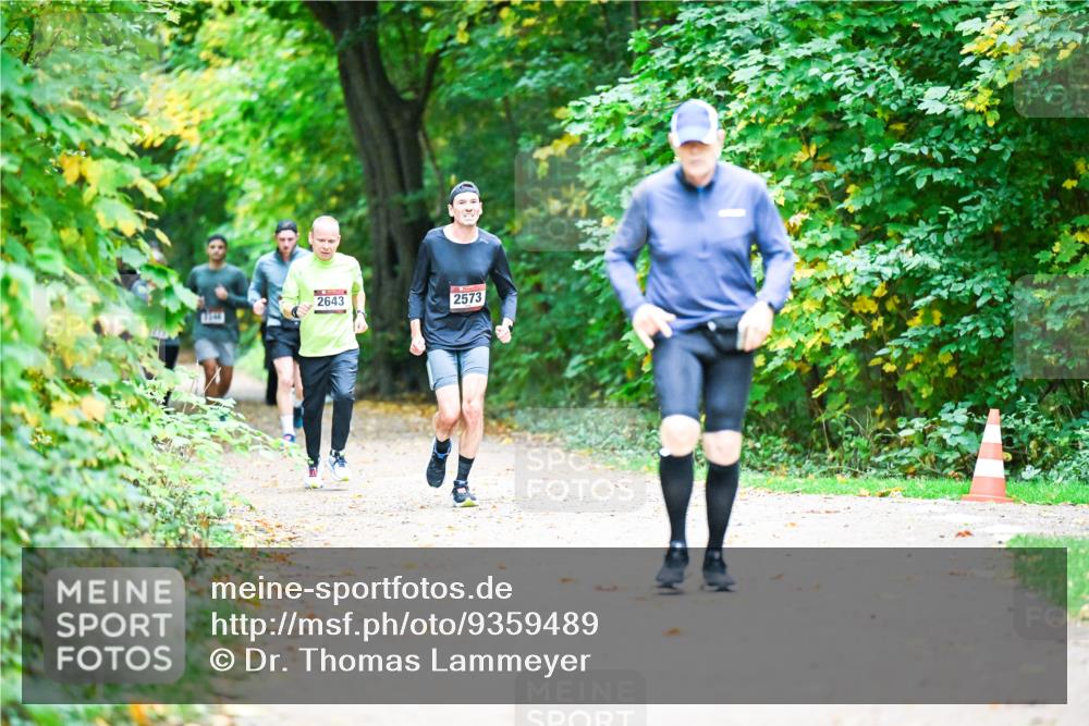 12.10.2025 - Bramfelder Halbmarathon 2025 Dr. Thomas Lammeyer http://msf.ph/oto/9359489 12.10.2025 11:08:22 Laufen 2643, 2573 meine-sportfotos.de
