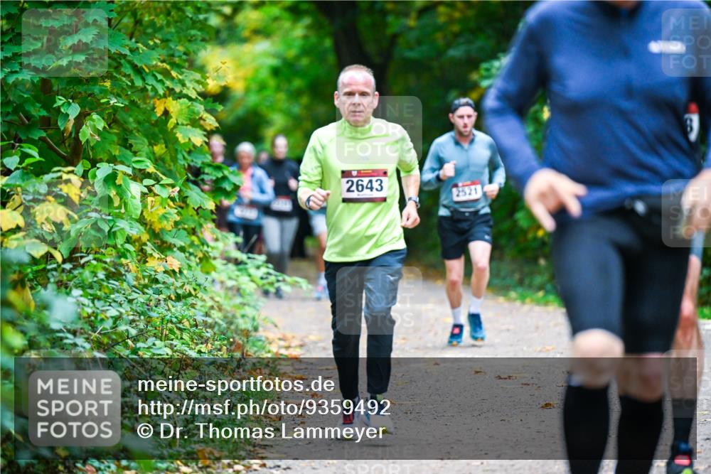 12.10.2025 - Bramfelder Halbmarathon 2025 Dr. Thomas Lammeyer http://msf.ph/oto/9359492 12.10.2025 11:08:28 Laufen 2643, 2521 meine-sportfotos.de