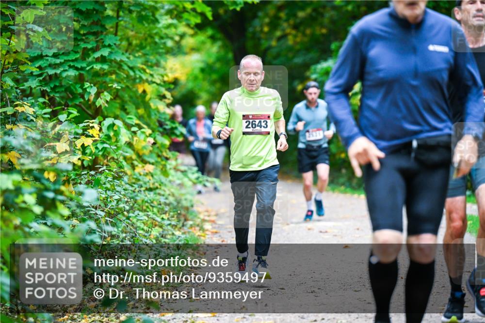 12.10.2025 - Bramfelder Halbmarathon 2025 Dr. Thomas Lammeyer http://msf.ph/oto/9359497 12.10.2025 11:08:28 Laufen 2643, 2431 meine-sportfotos.de