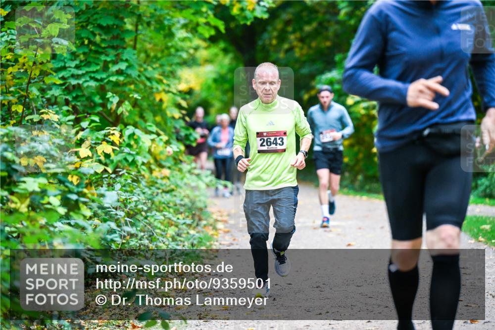 12.10.2025 - Bramfelder Halbmarathon 2025 Dr. Thomas Lammeyer http://msf.ph/oto/9359501 12.10.2025 11:08:29 Laufen 2643 meine-sportfotos.de