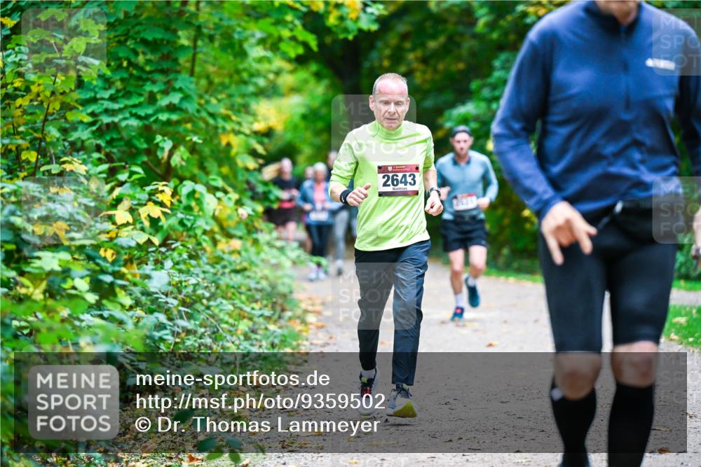 12.10.2025 - Bramfelder Halbmarathon 2025 Dr. Thomas Lammeyer http://msf.ph/oto/9359502 12.10.2025 11:08:29 Laufen 2643 meine-sportfotos.de