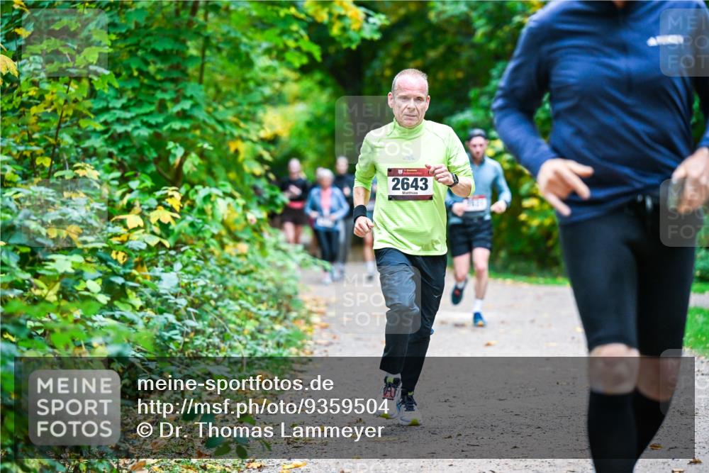 12.10.2025 - Bramfelder Halbmarathon 2025 Dr. Thomas Lammeyer http://msf.ph/oto/9359504 12.10.2025 11:08:29 Laufen 2643 meine-sportfotos.de