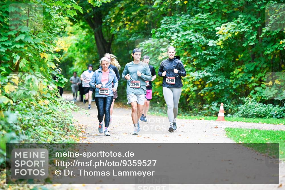 12.10.2025 - Bramfelder Halbmarathon 2025 Dr. Thomas Lammeyer http://msf.ph/oto/9359527 12.10.2025 11:08:35 Laufen 2273, 2346, 2345, 80 meine-sportfotos.de