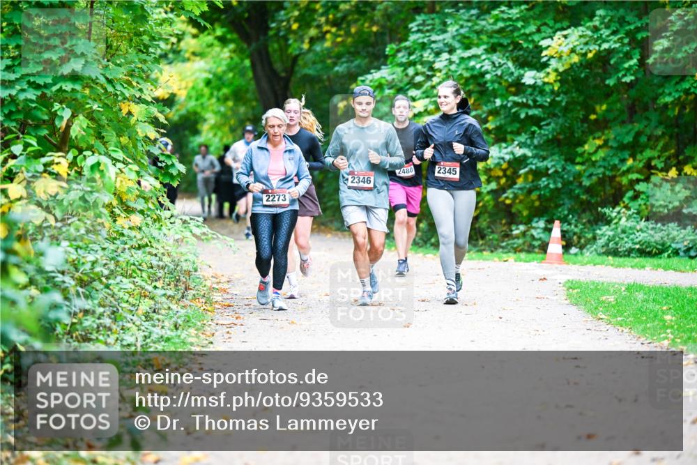 12.10.2025 - Bramfelder Halbmarathon 2025 Dr. Thomas Lammeyer http://msf.ph/oto/9359533 12.10.2025 11:08:36 Laufen 2480, 2345, 2346, 2273 meine-sportfotos.de