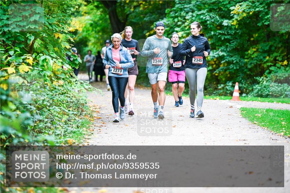 12.10.2025 - Bramfelder Halbmarathon 2025 Dr. Thomas Lammeyer http://msf.ph/oto/9359535 12.10.2025 11:08:36 Laufen 2273, 694, 2346, 2345, 2480 meine-sportfotos.de