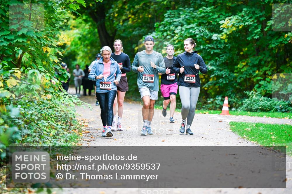 12.10.2025 - Bramfelder Halbmarathon 2025 Dr. Thomas Lammeyer http://msf.ph/oto/9359537 12.10.2025 11:08:36 Laufen 2273, 2346, 2480, 2345 meine-sportfotos.de