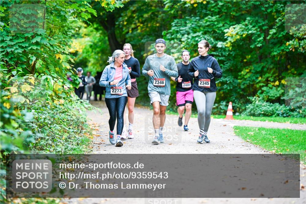 12.10.2025 - Bramfelder Halbmarathon 2025 Dr. Thomas Lammeyer http://msf.ph/oto/9359543 12.10.2025 11:08:37 Laufen 2273, 2346, 2480, 2345 meine-sportfotos.de