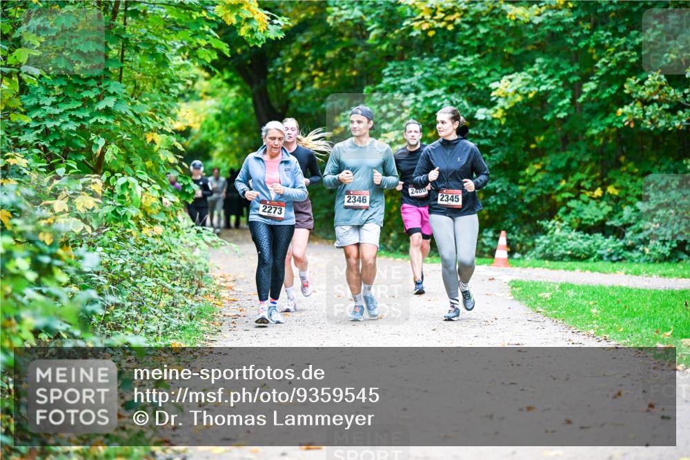 12.10.2025 - Bramfelder Halbmarathon 2025 Dr. Thomas Lammeyer http://msf.ph/oto/9359545 12.10.2025 11:08:37 Laufen 2400, 2346, 2273, 2345 meine-sportfotos.de