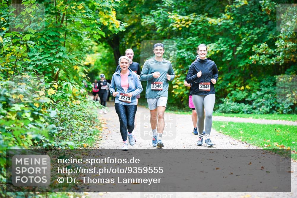12.10.2025 - Bramfelder Halbmarathon 2025 Dr. Thomas Lammeyer http://msf.ph/oto/9359555 12.10.2025 11:08:39 Laufen 2273, 2346, 2345 meine-sportfotos.de