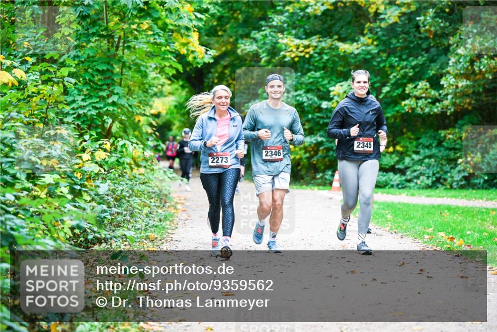 12.10.2025 - Bramfelder Halbmarathon 2025 Dr. Thomas Lammeyer http://msf.ph/oto/9359562 12.10.2025 11:08:40 Laufen 2273, 2346, 2345 meine-sportfotos.de