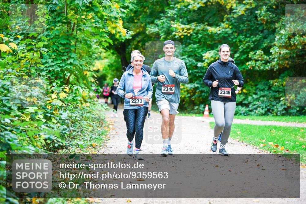 12.10.2025 - Bramfelder Halbmarathon 2025 Dr. Thomas Lammeyer http://msf.ph/oto/9359563 12.10.2025 11:08:40 Laufen 2273, 2346, 2345 meine-sportfotos.de