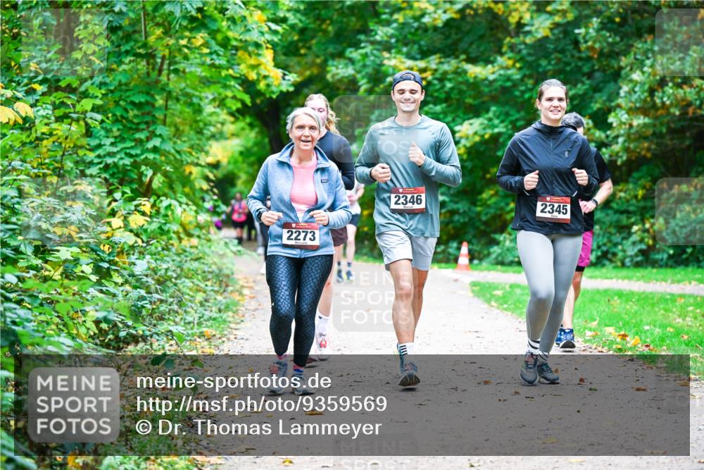12.10.2025 - Bramfelder Halbmarathon 2025 Dr. Thomas Lammeyer http://msf.ph/oto/9359569 12.10.2025 11:08:41 Laufen 2273, 2346, 2345 meine-sportfotos.de
