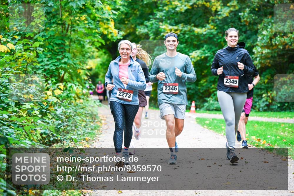 12.10.2025 - Bramfelder Halbmarathon 2025 Dr. Thomas Lammeyer http://msf.ph/oto/9359570 12.10.2025 11:08:41 Laufen 2273, 2346, 2345 meine-sportfotos.de