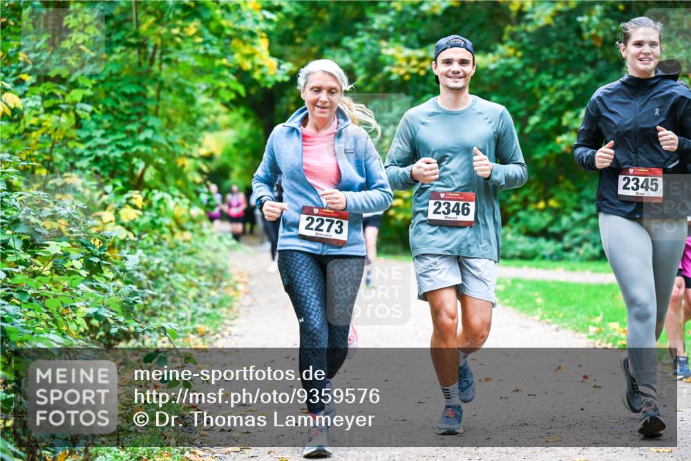 12.10.2025 - Bramfelder Halbmarathon 2025 Dr. Thomas Lammeyer http://msf.ph/oto/9359576 12.10.2025 11:08:42 Laufen 2273, 2346, 2345 meine-sportfotos.de