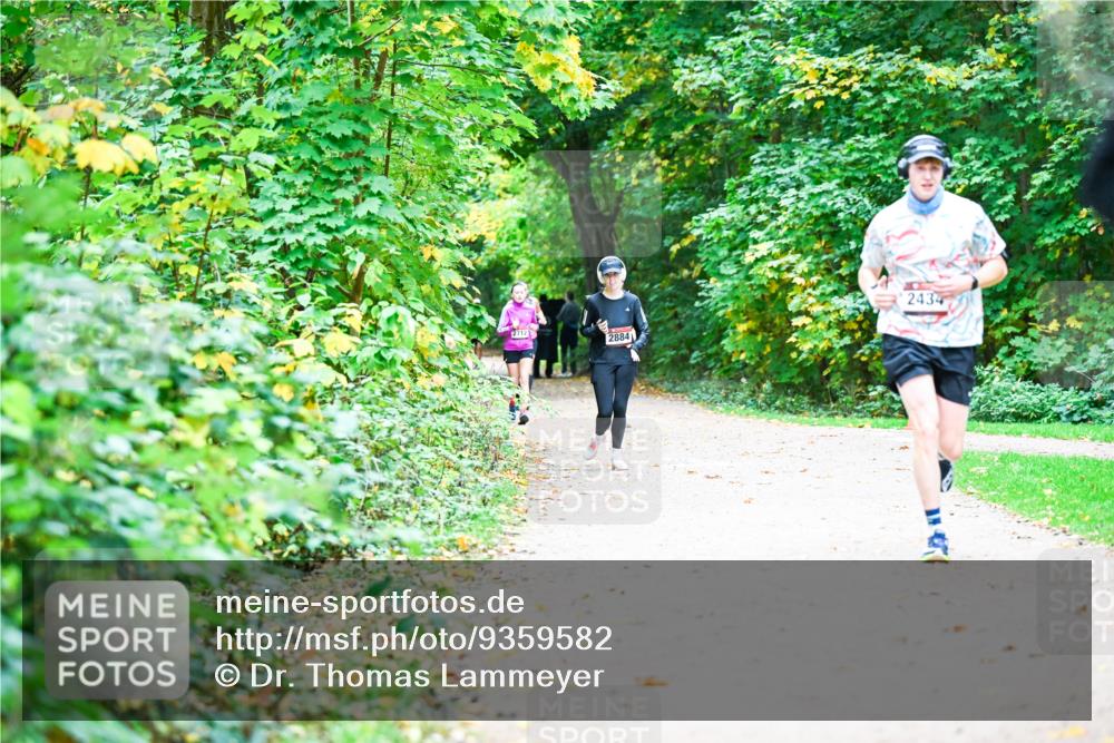 12.10.2025 - Bramfelder Halbmarathon 2025 Dr. Thomas Lammeyer http://msf.ph/oto/9359582 12.10.2025 11:08:44 Laufen 2712, 2884, 2434 meine-sportfotos.de