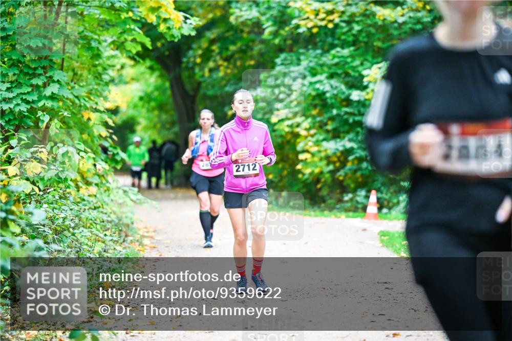 12.10.2025 - Bramfelder Halbmarathon 2025 Dr. Thomas Lammeyer http://msf.ph/oto/9359622 12.10.2025 11:08:53 Laufen 2712, 2004 meine-sportfotos.de