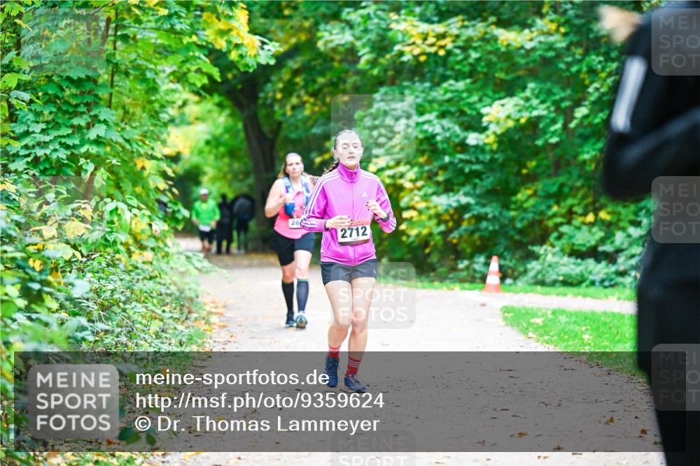 12.10.2025 - Bramfelder Halbmarathon 2025 Dr. Thomas Lammeyer http://msf.ph/oto/9359624 12.10.2025 11:08:53 Laufen 2712 meine-sportfotos.de