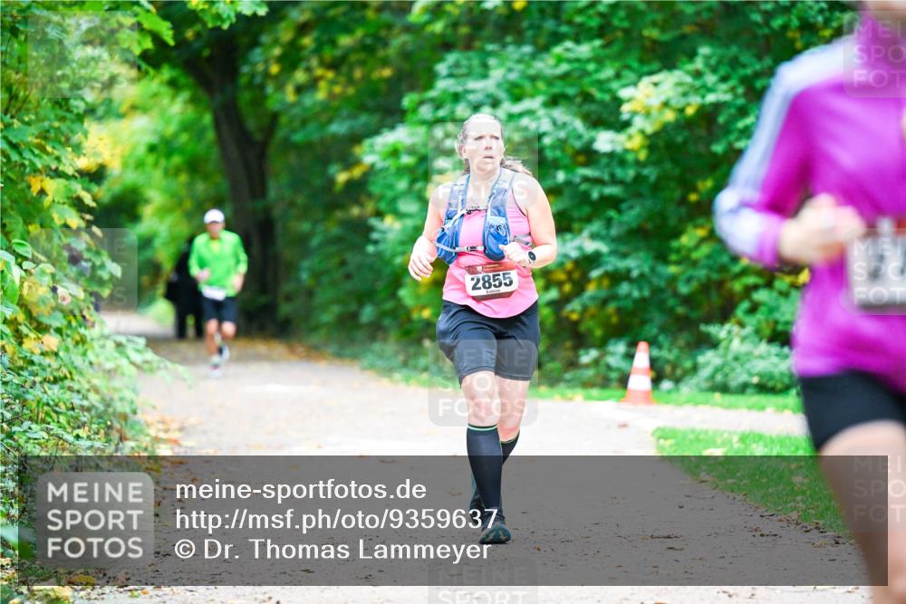 12.10.2025 - Bramfelder Halbmarathon 2025 Dr. Thomas Lammeyer http://msf.ph/oto/9359637 12.10.2025 11:08:56 Laufen 2855 meine-sportfotos.de