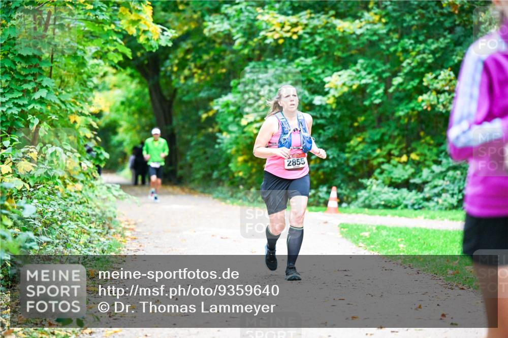 12.10.2025 - Bramfelder Halbmarathon 2025 Dr. Thomas Lammeyer http://msf.ph/oto/9359640 12.10.2025 11:08:56 Laufen 2855 meine-sportfotos.de