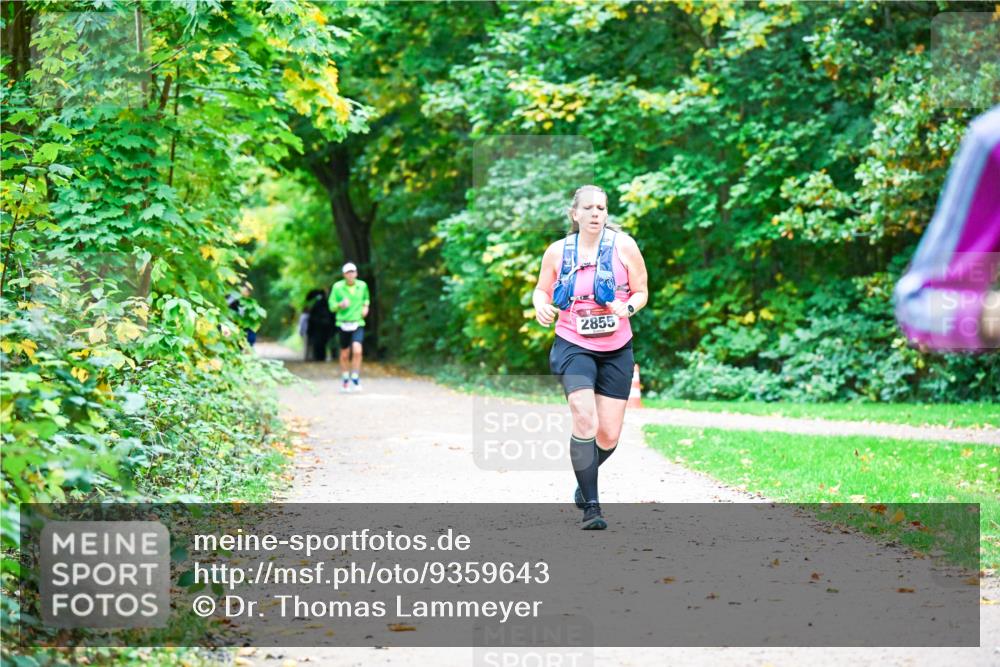 12.10.2025 - Bramfelder Halbmarathon 2025 Dr. Thomas Lammeyer http://msf.ph/oto/9359643 12.10.2025 11:08:57 Laufen 2855 meine-sportfotos.de