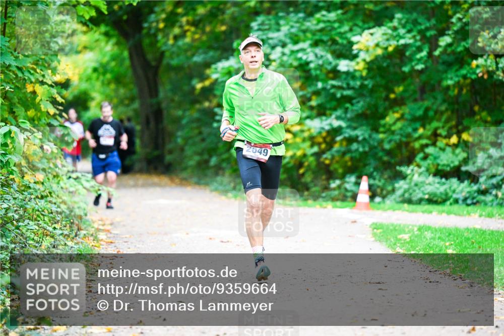 12.10.2025 - Bramfelder Halbmarathon 2025 Dr. Thomas Lammeyer http://msf.ph/oto/9359664 12.10.2025 11:09:03 Laufen 2649 meine-sportfotos.de