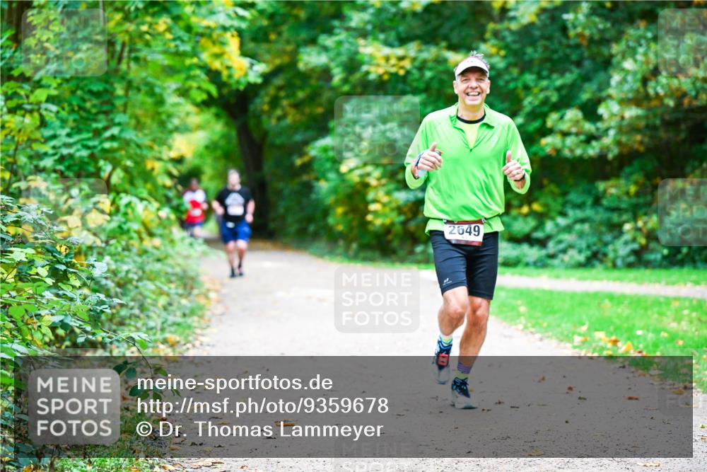 12.10.2025 - Bramfelder Halbmarathon 2025 Dr. Thomas Lammeyer http://msf.ph/oto/9359678 12.10.2025 11:09:05 Laufen 2649 meine-sportfotos.de