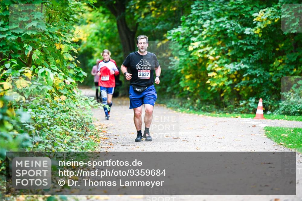 12.10.2025 - Bramfelder Halbmarathon 2025 Dr. Thomas Lammeyer http://msf.ph/oto/9359684 12.10.2025 11:09:10 Laufen 2637 meine-sportfotos.de