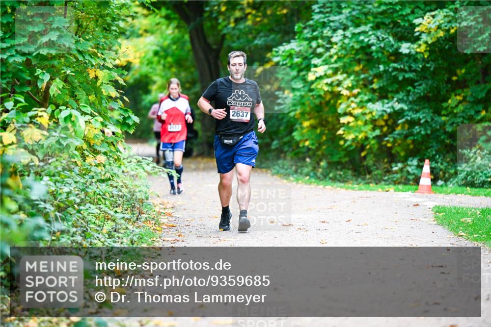 12.10.2025 - Bramfelder Halbmarathon 2025 Dr. Thomas Lammeyer http://msf.ph/oto/9359685 12.10.2025 11:09:10 Laufen 26, 8, 2, 2637 meine-sportfotos.de