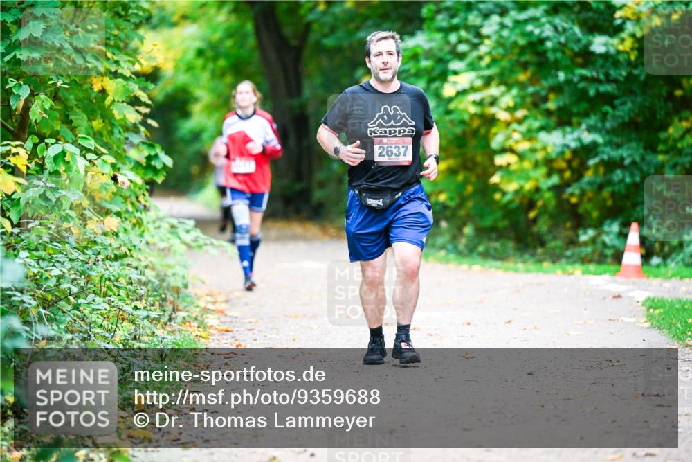 12.10.2025 - Bramfelder Halbmarathon 2025 Dr. Thomas Lammeyer http://msf.ph/oto/9359688 12.10.2025 11:09:11 Laufen 2637 meine-sportfotos.de