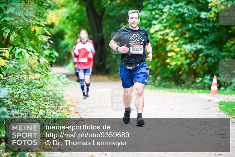 12.10.2025 - Bramfelder Halbmarathon 2025 Dr. Thomas Lammeyer http://msf.ph/oto/9359689 12.10.2025 11:09:11 Laufen 2637 meine-sportfotos.de