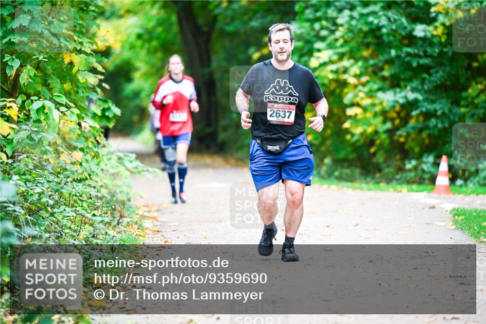 12.10.2025 - Bramfelder Halbmarathon 2025 Dr. Thomas Lammeyer http://msf.ph/oto/9359690 12.10.2025 11:09:11 Laufen 2637 meine-sportfotos.de