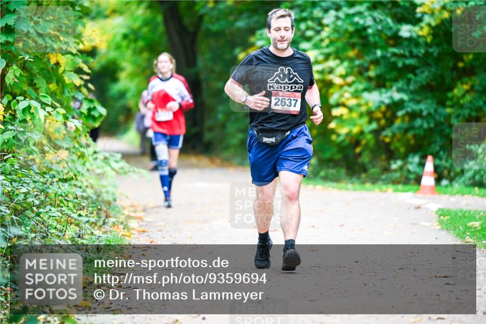 12.10.2025 - Bramfelder Halbmarathon 2025 Dr. Thomas Lammeyer http://msf.ph/oto/9359694 12.10.2025 11:09:12 Laufen 2637 meine-sportfotos.de