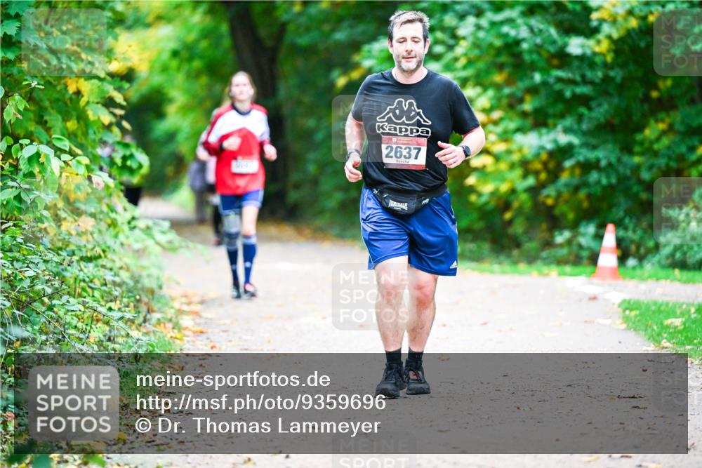 12.10.2025 - Bramfelder Halbmarathon 2025 Dr. Thomas Lammeyer http://msf.ph/oto/9359696 12.10.2025 11:09:12 Laufen 2637 meine-sportfotos.de