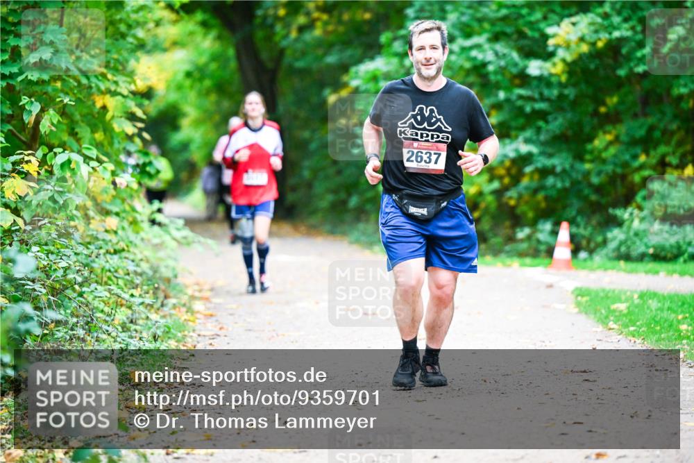 12.10.2025 - Bramfelder Halbmarathon 2025 Dr. Thomas Lammeyer http://msf.ph/oto/9359701 12.10.2025 11:09:13 Laufen 2637 meine-sportfotos.de