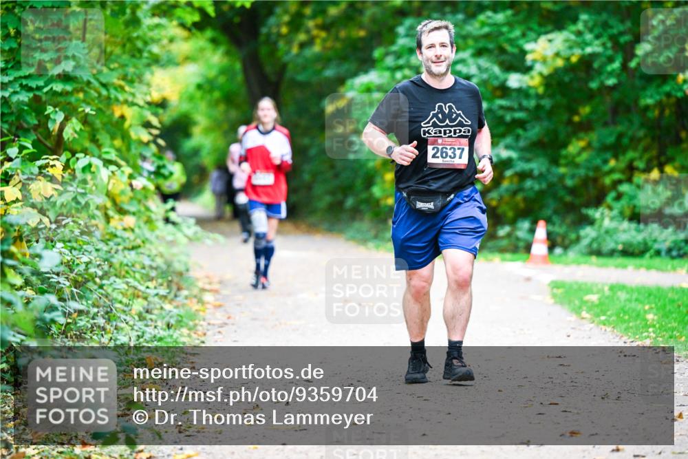 12.10.2025 - Bramfelder Halbmarathon 2025 Dr. Thomas Lammeyer http://msf.ph/oto/9359704 12.10.2025 11:09:13 Laufen 2637 meine-sportfotos.de